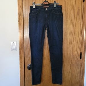 Ladies dark wash jeans size 30